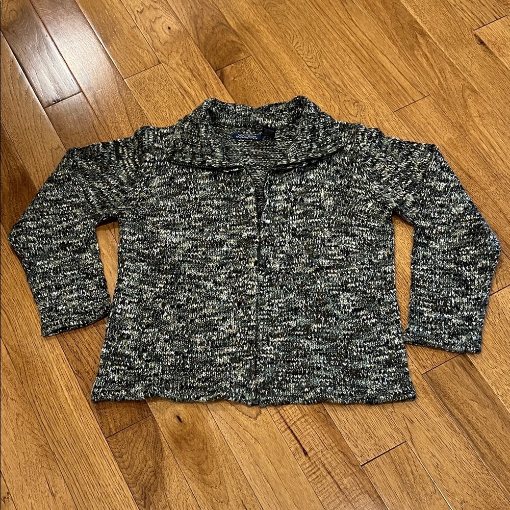 Women's Black and Gray Cardigan Sweater